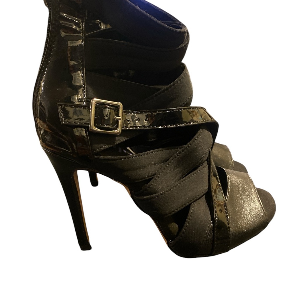 NWOT BURJU 4 inch heels size 6.5